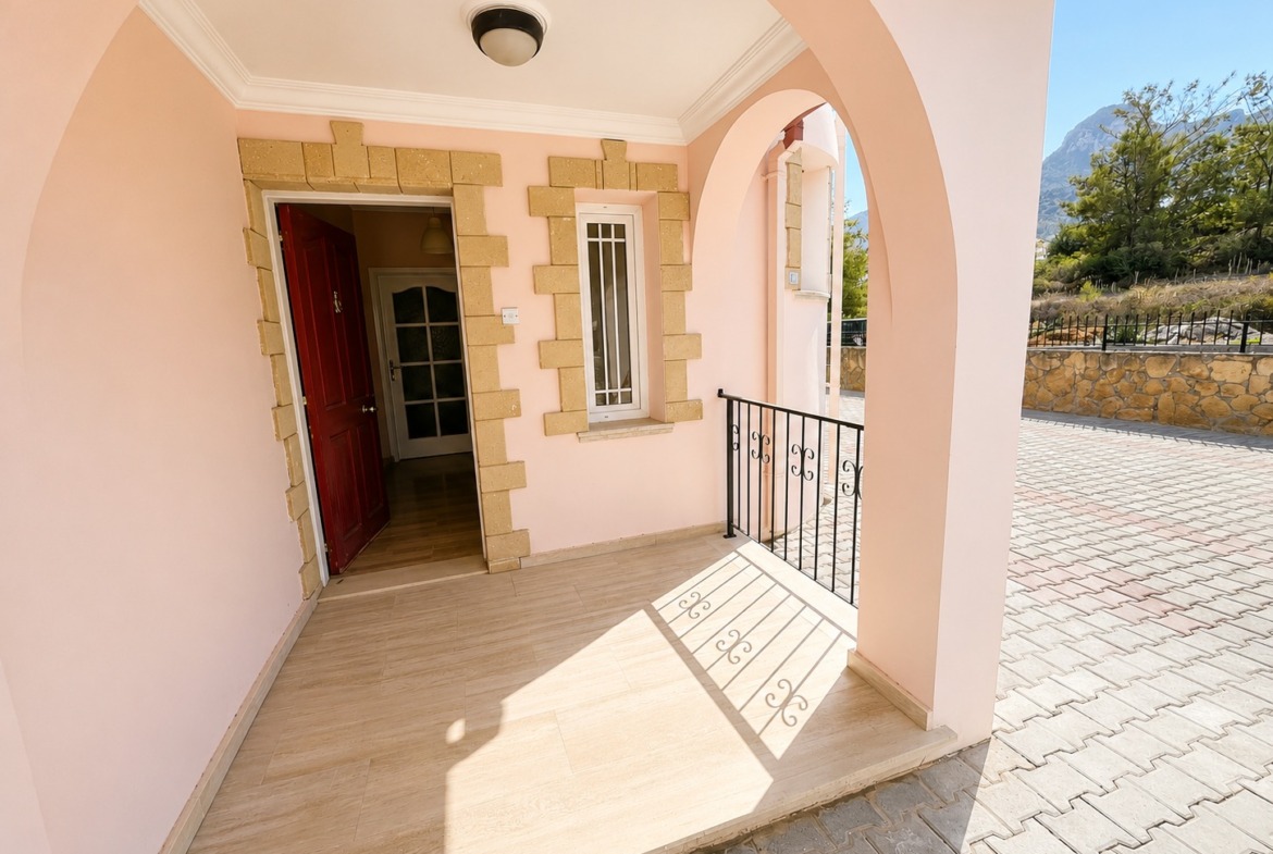 Beautiful 3 Bedroom Villa With A Private Pool Set In 1364 m²