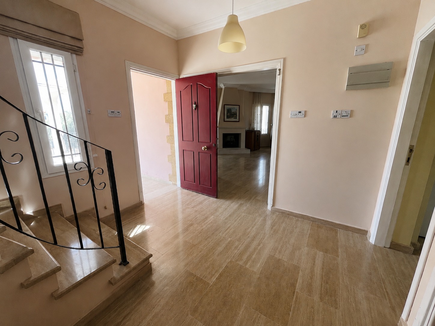 Beautiful 3 Bedroom Villa With A Private Pool Set In 1364 m²