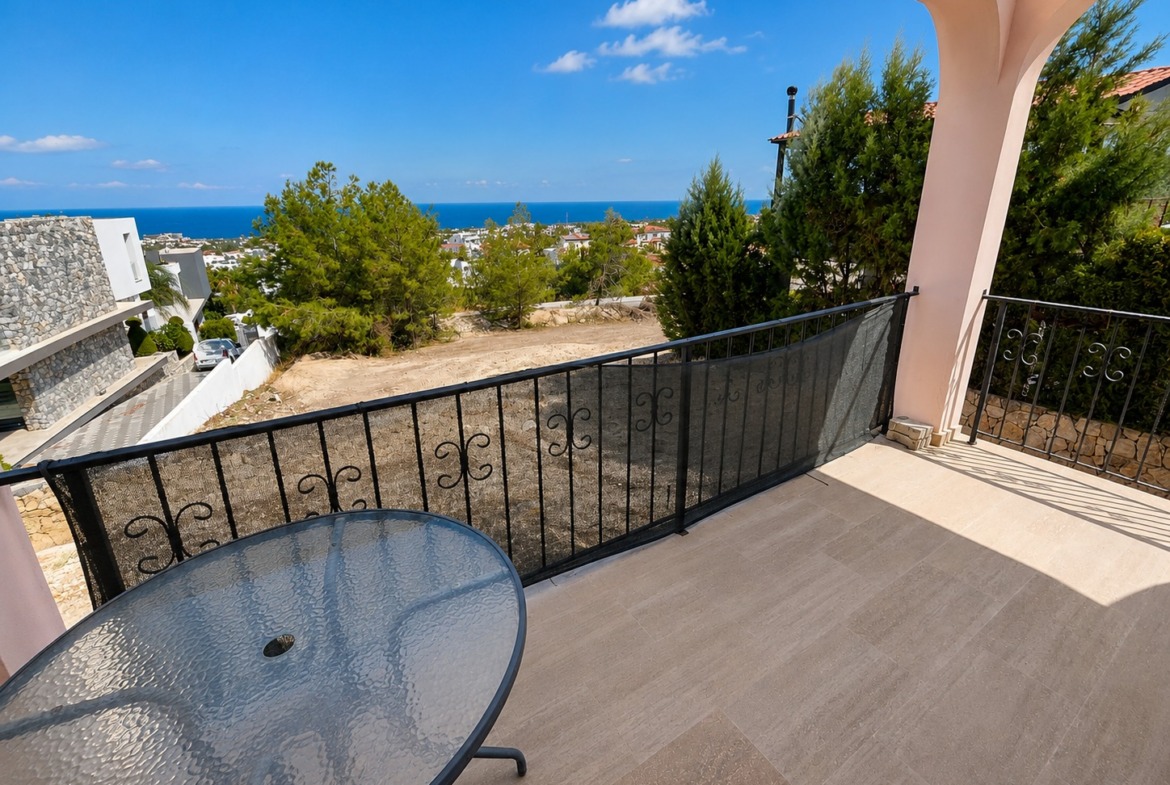 Beautiful 3 Bedroom Villa With A Private Pool Set In 1364 m²