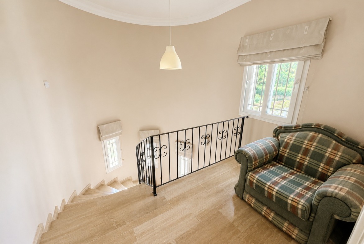 Beautiful 3 Bedroom Villa With A Private Pool Set In 1364 m²
