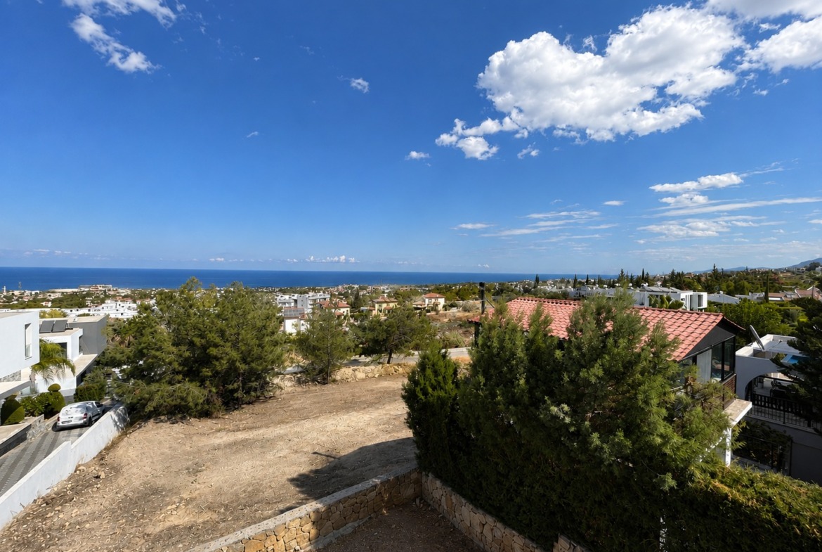 Beautiful 3 Bedroom Villa With A Private Pool Set In 1364 m²