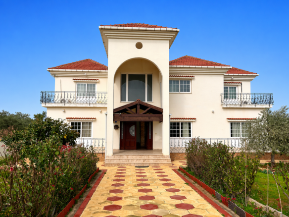 Gorgeous 4-Bedroom Villa On Large 1477 Sqm Turkish Title Plot In Akdeniz