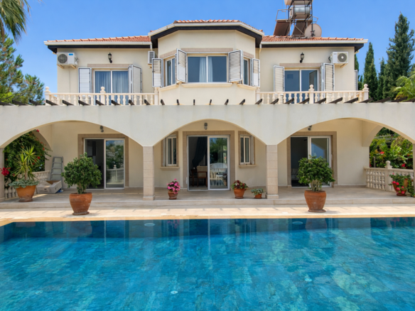 Newly Renovated Superb 4 Bedroom Villa In A Sought-After Area Of Catalkoy