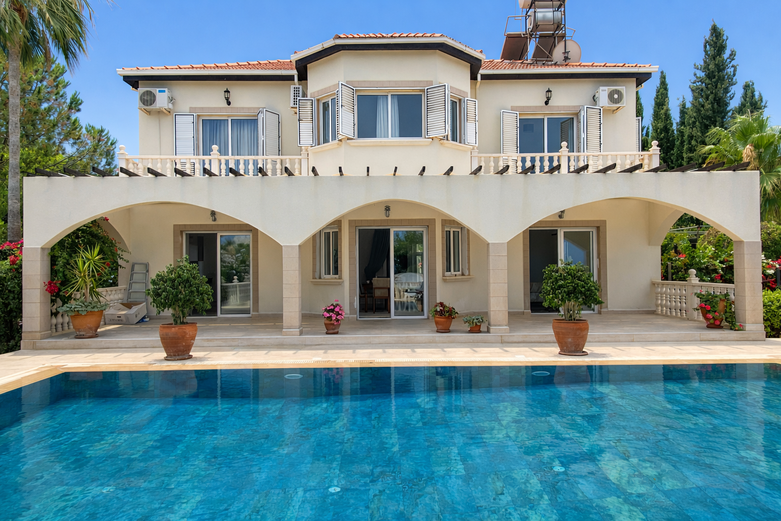 Newly Renovated Superb 4 Bedroom Villa In A Sought-After Area Of Catalkoy