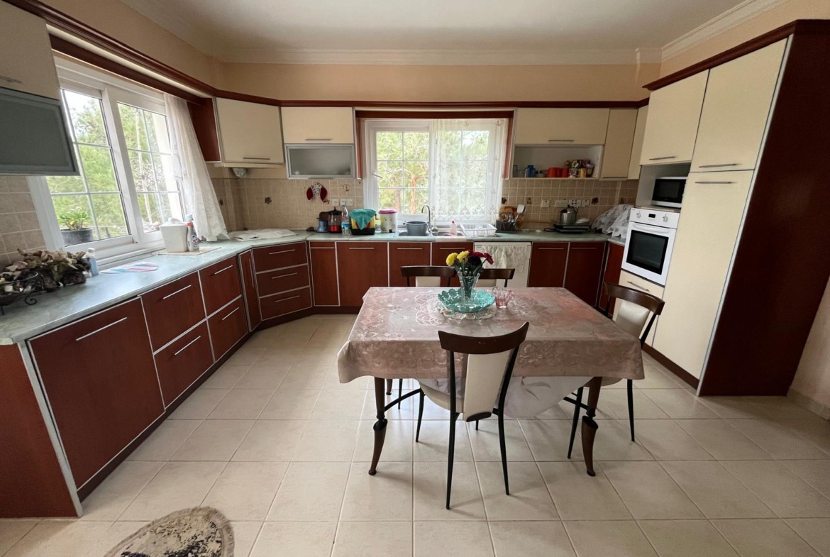 Gorgeous 4-Bedroom Villa On Large 1477 Sqm Turkish Title Plot In Akdeniz