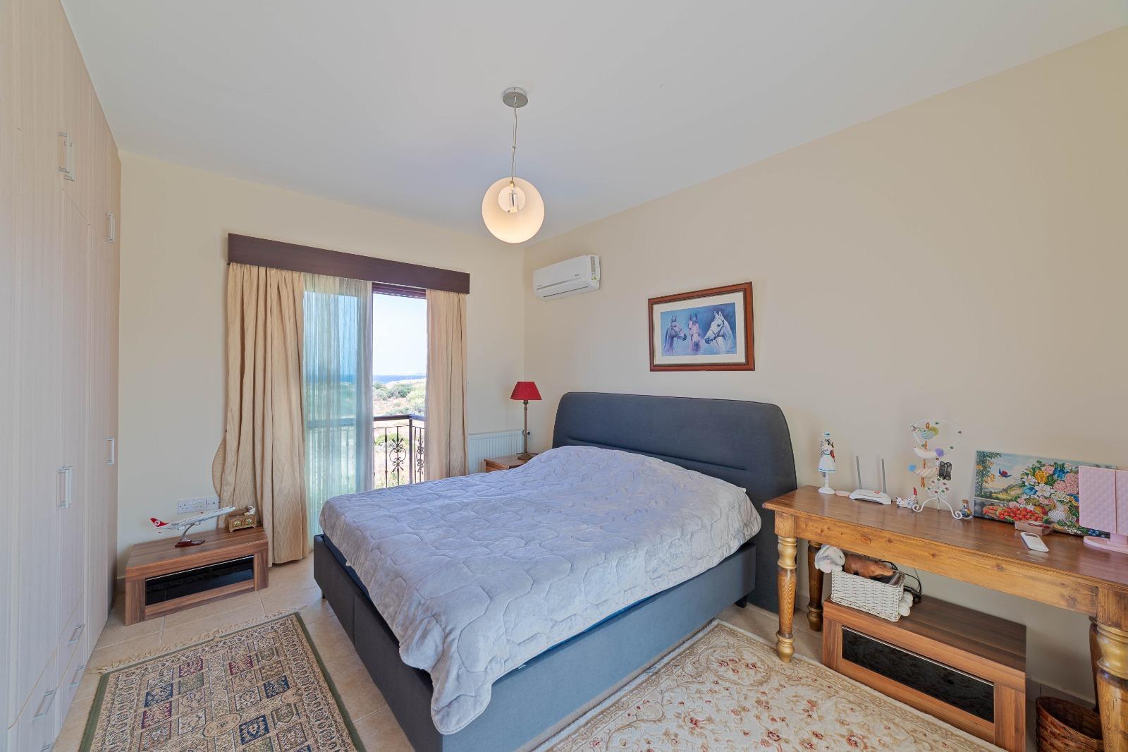 Stunning Seaside Turkish Title 3-Bedroom Villa In Karşıyaka With Panoramic Sea & Mountain Views