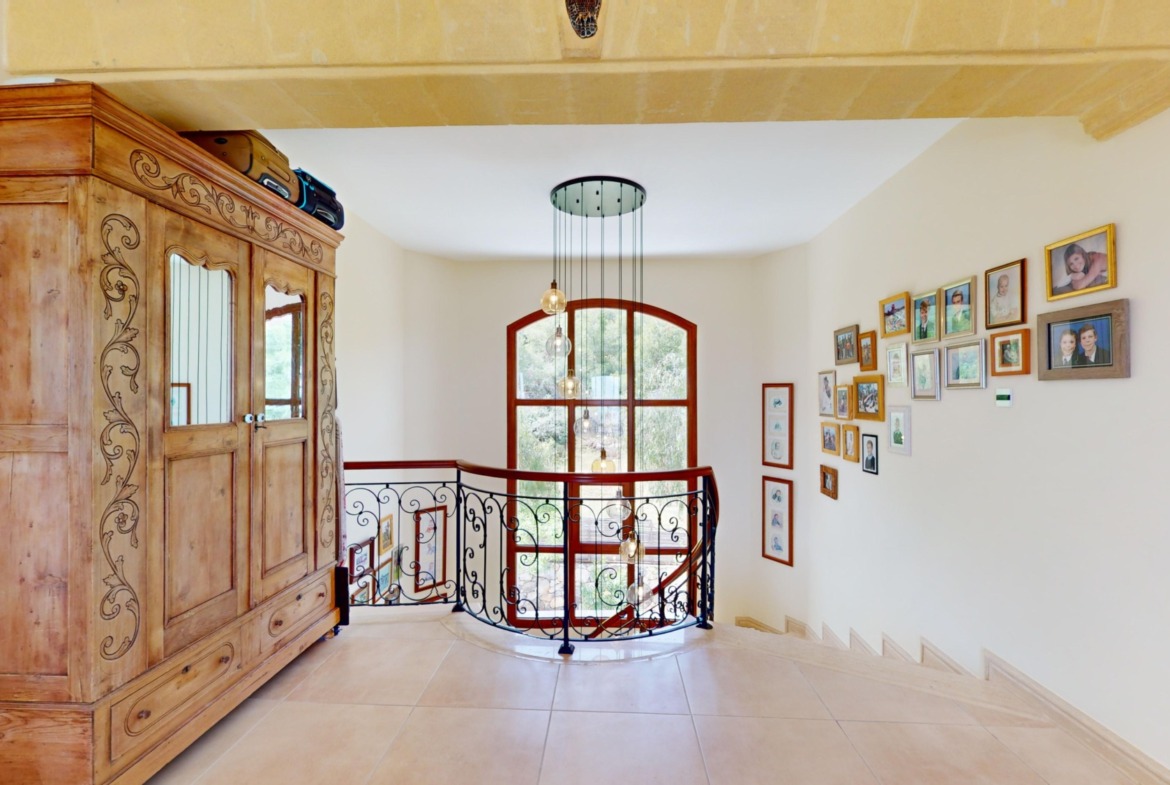 Luxurious 5 Bedroom Villa With Breathtaking Views, Private Pool and Full Solar System Set In 4166 Sqm Of Land