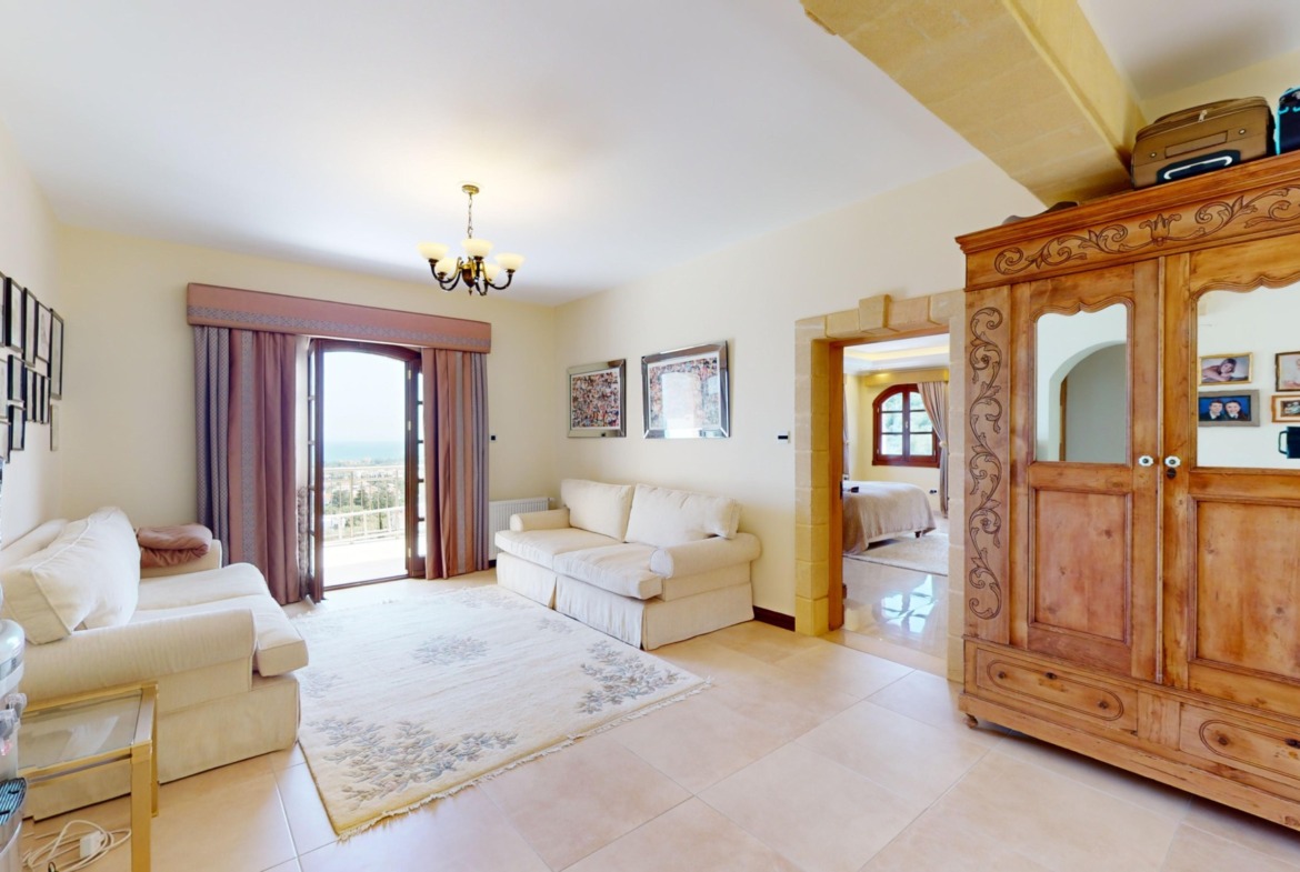 Luxurious 5 Bedroom Villa With Breathtaking Views, Private Pool and Full Solar System Set In 4166 Sqm Of Land
