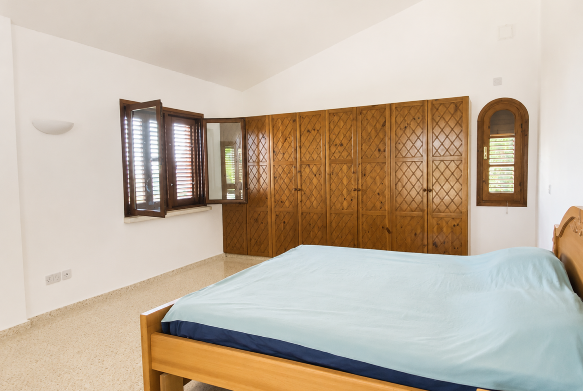 Stunning Turkish Title 4 Bedroom Villa With Spectacular Sea & Mountain Views In Lapta