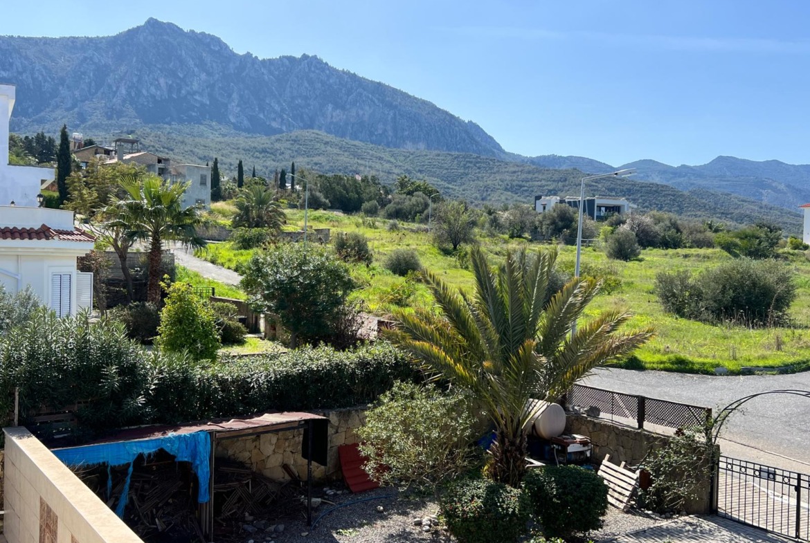 Beautiful 3 Bedroom Villa With Private Pool In The Heart Of Edremit