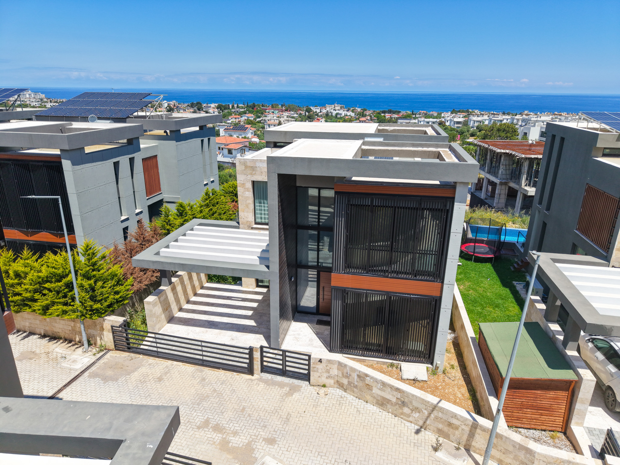 Modern 4 Bedroom Furnished Villa With Private Pool & Mediterranean Views In Alsancak