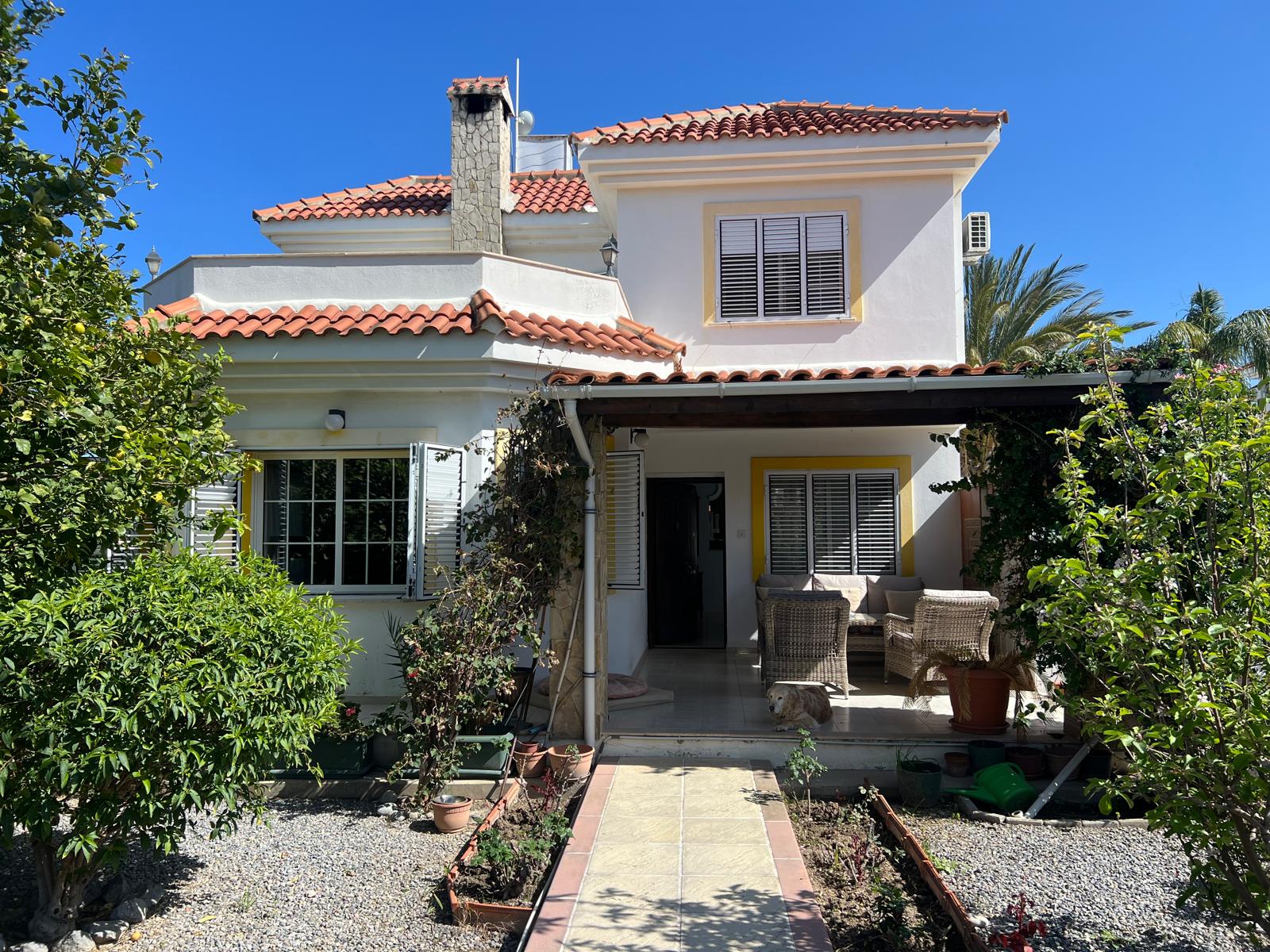 Beautiful 3 Bedroom Villa With Private Pool In The Heart Of Edremit