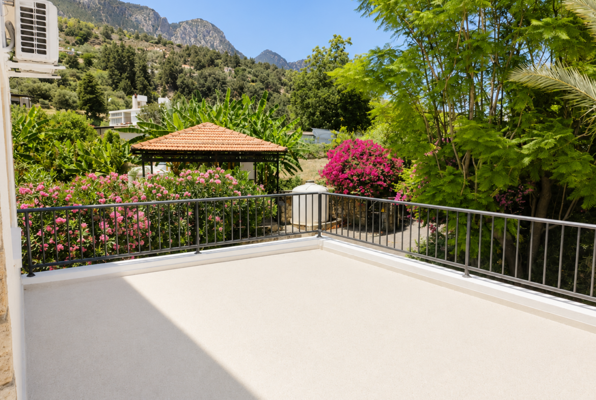 Stunning Turkish Title 4 Bedroom Villa With Spectacular Sea & Mountain Views In Lapta