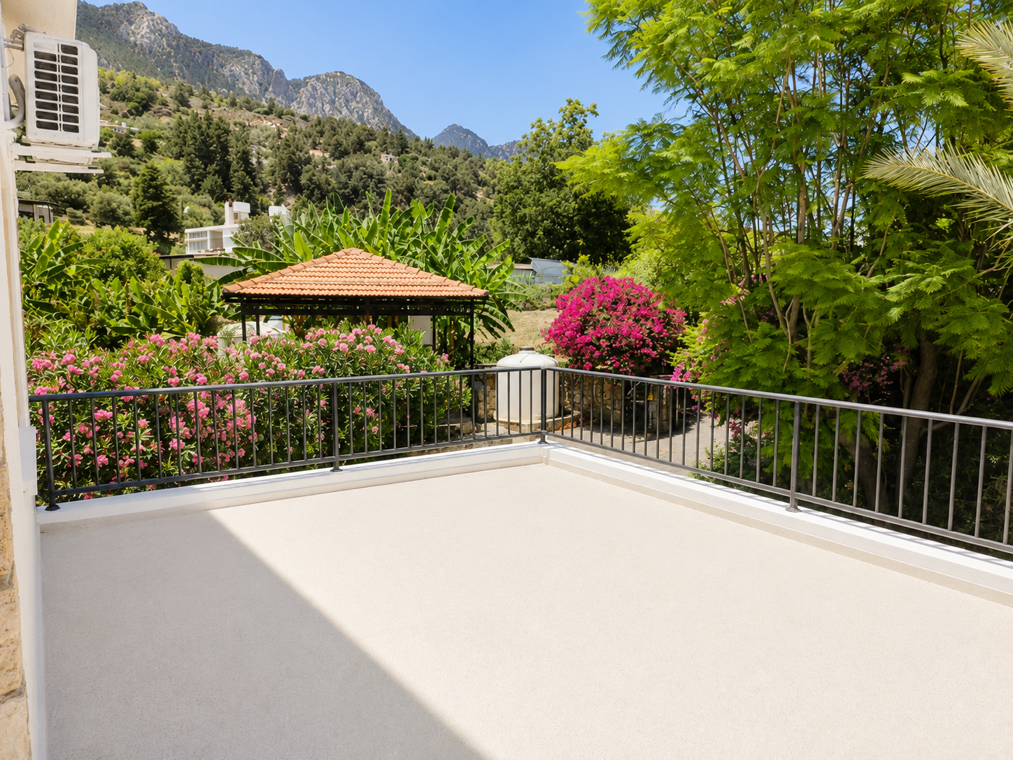 Stunning Turkish Title 4 Bedroom Villa With Spectacular Sea & Mountain Views In Lapta