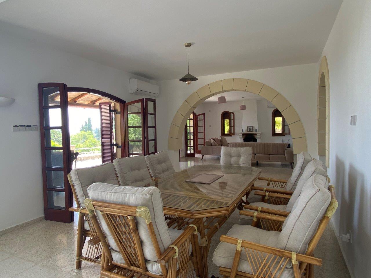 Stunning Turkish Title 4 Bedroom Villa With Spectacular Sea & Mountain Views In Lapta