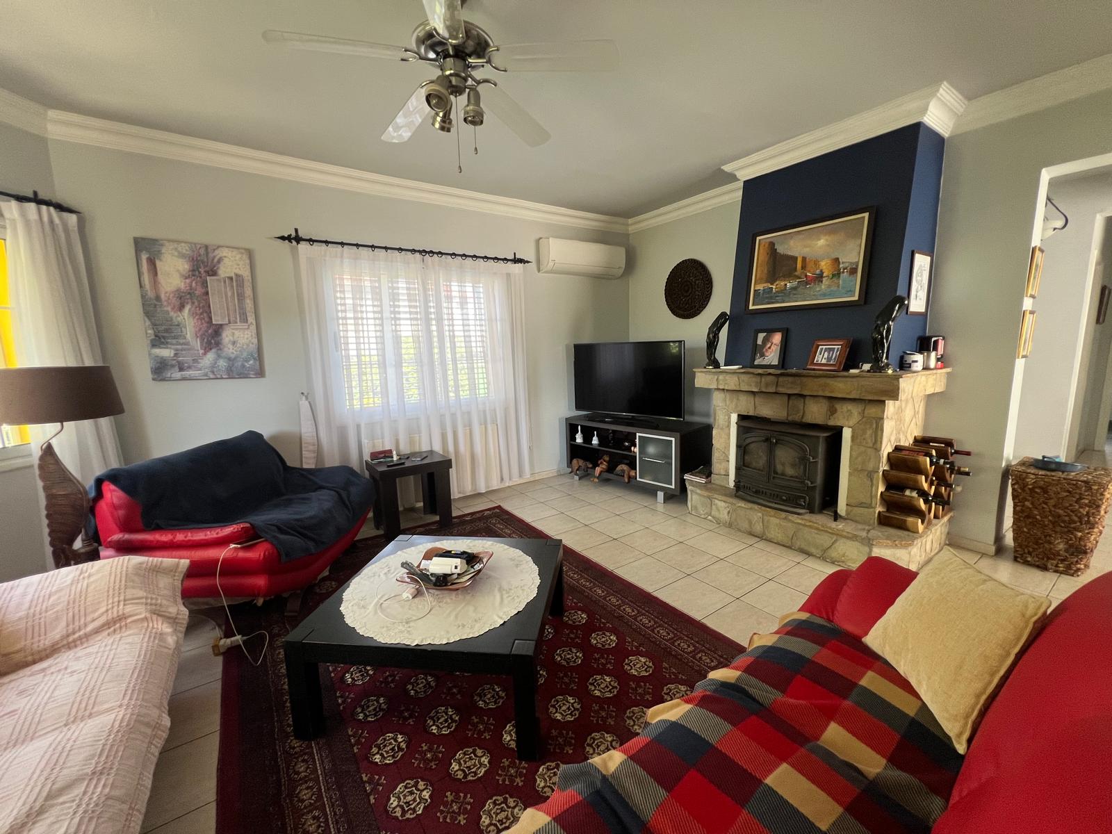 Beautiful 3 Bedroom Villa With Private Pool In The Heart Of Edremit