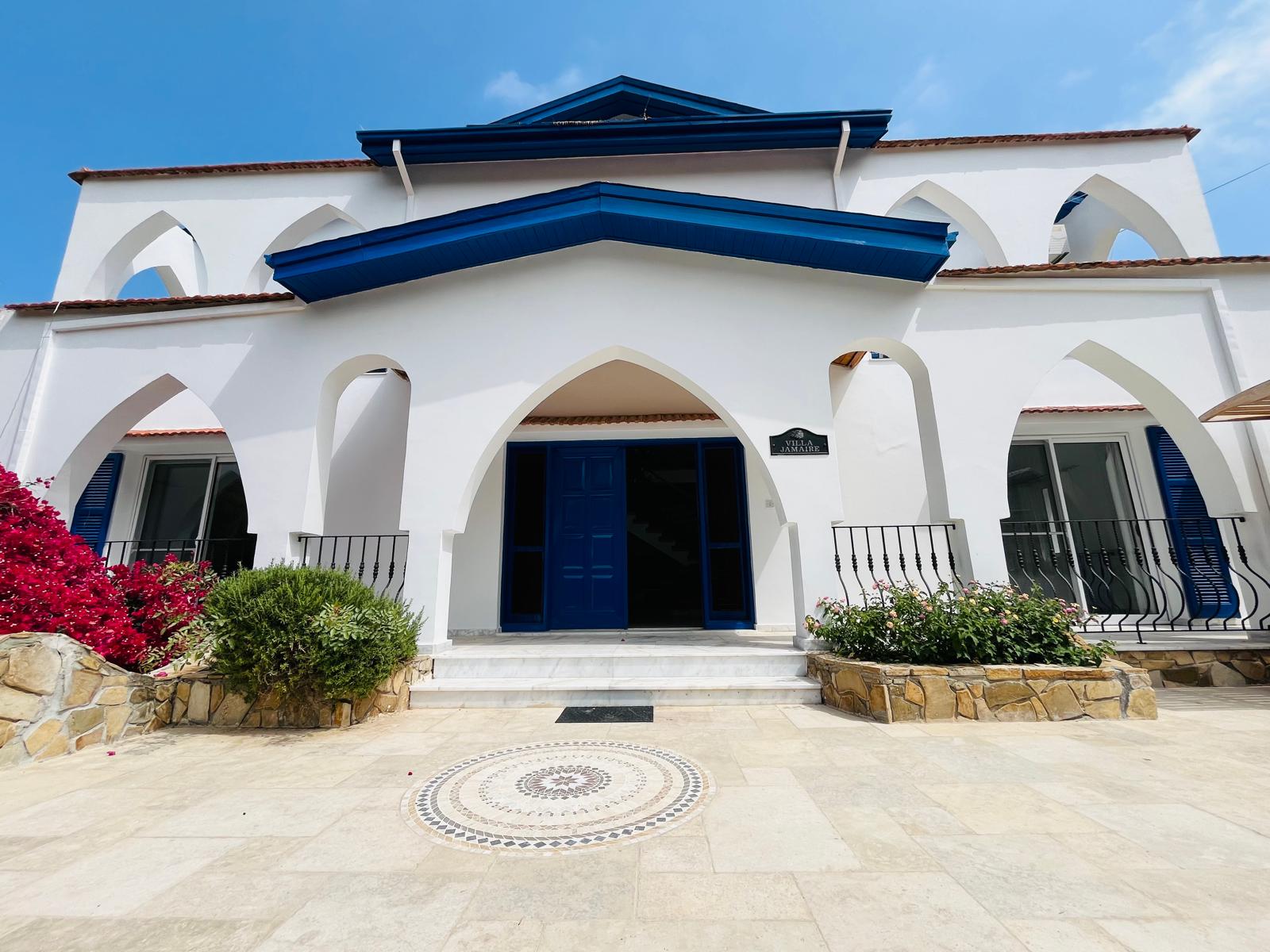 6. entrance to property Pre 74 Substantial 4 Bedroom, 4 Bathroom Villa With Heated Swimming Pool