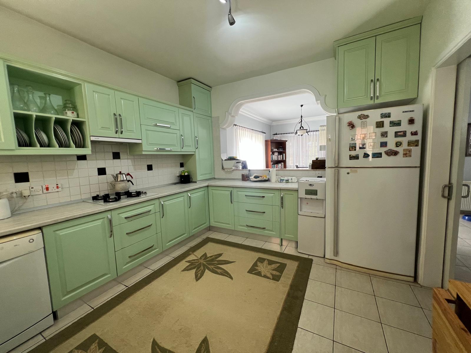 Beautiful 3 Bedroom Villa With Private Pool In The Heart Of Edremit