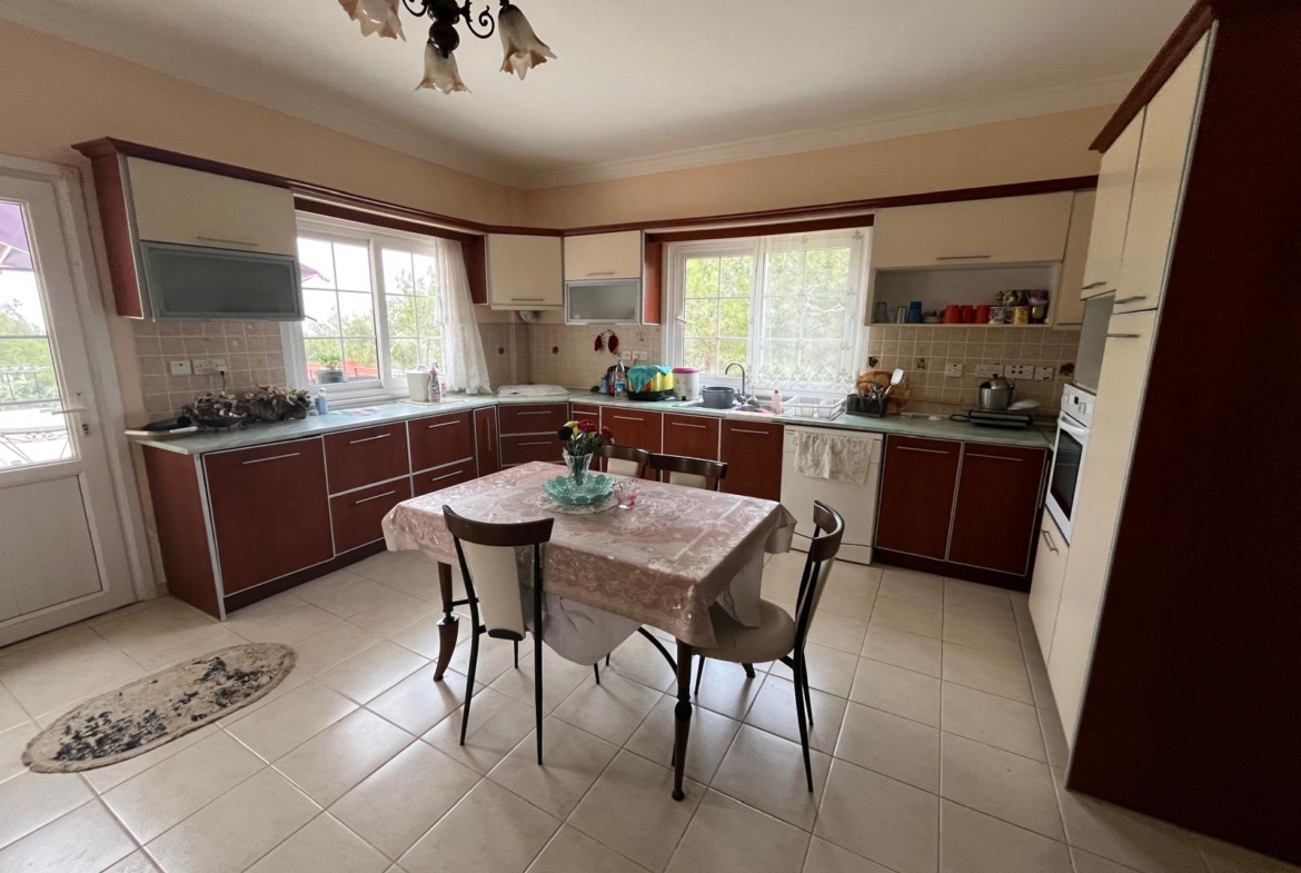 Gorgeous 4-Bedroom Villa On Large 1477 Sqm Turkish Title Plot In Akdeniz