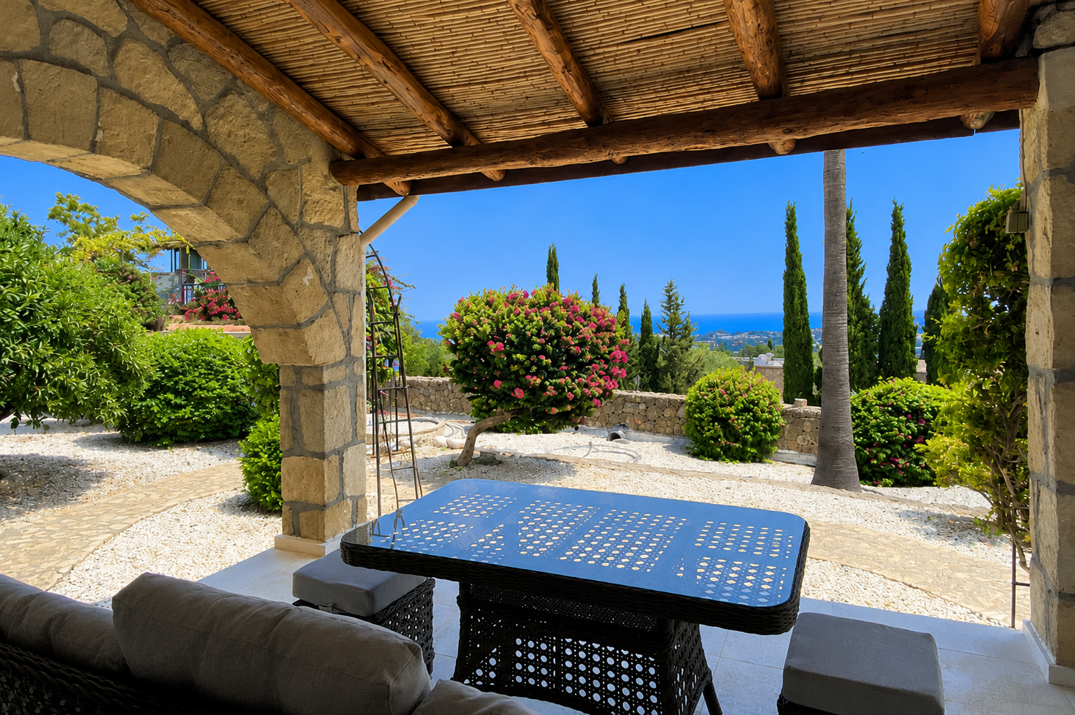 Stunning Turkish Title 4 Bedroom Villa With Spectacular Sea & Mountain Views In Lapta