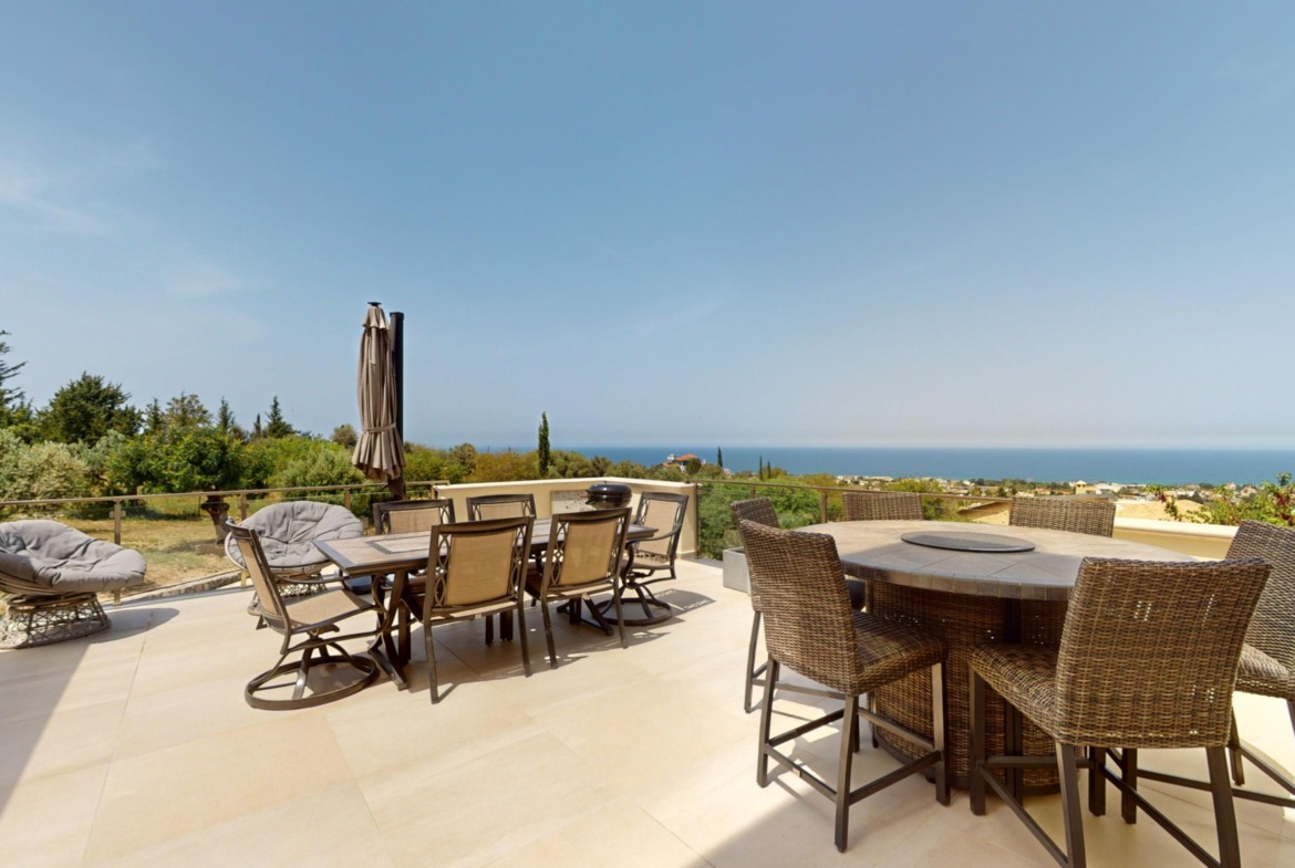 Luxurious 5 Bedroom Villa With Breathtaking Views, Private Pool and Full Solar System Set In 4166 Sqm Of Land